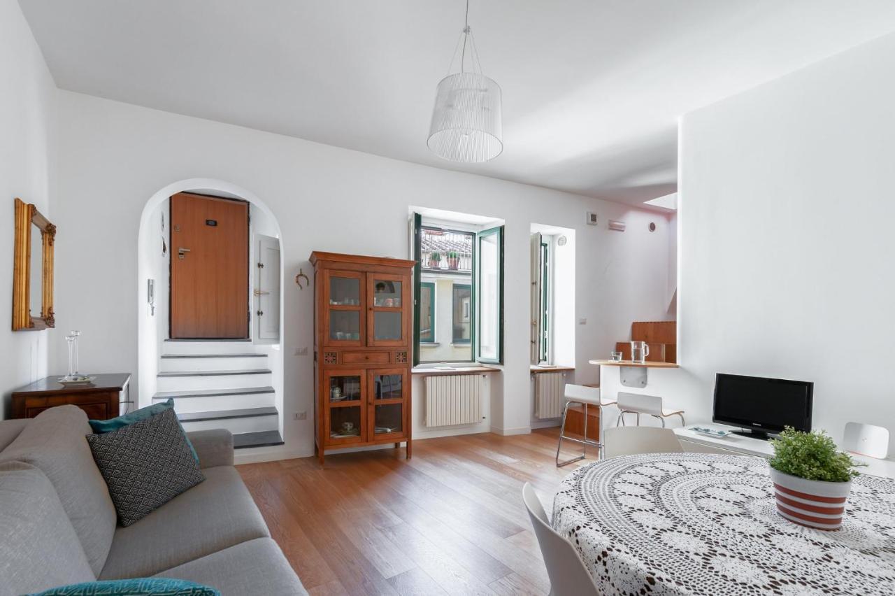 Casa Flo Con Terrazza E Ascensore Salerno Dış mekan fotoğraf