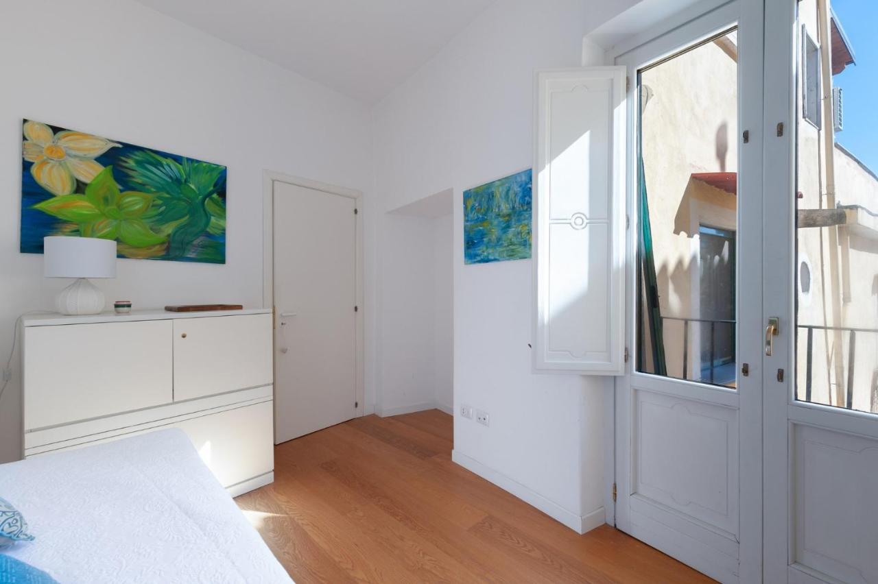 Casa Flo Con Terrazza E Ascensore Salerno Dış mekan fotoğraf