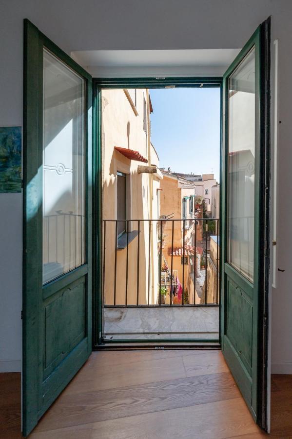 Casa Flo Con Terrazza E Ascensore Salerno Dış mekan fotoğraf