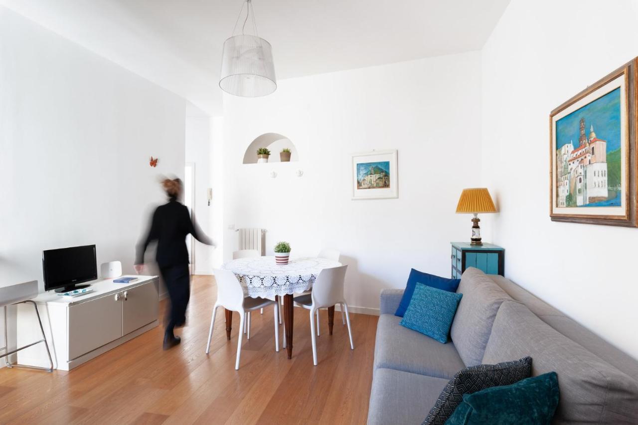 Casa Flo Con Terrazza E Ascensore Salerno Dış mekan fotoğraf