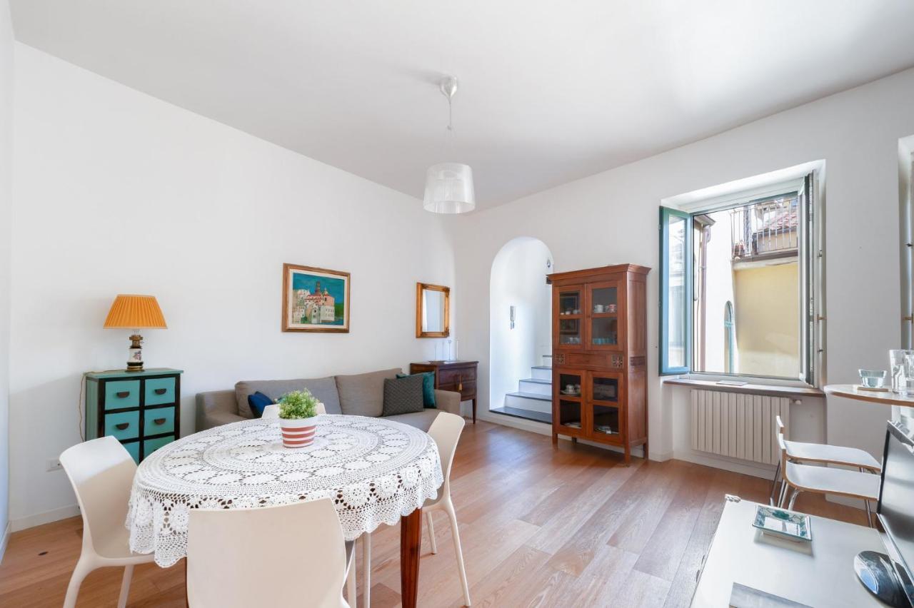 Casa Flo Con Terrazza E Ascensore Salerno Dış mekan fotoğraf